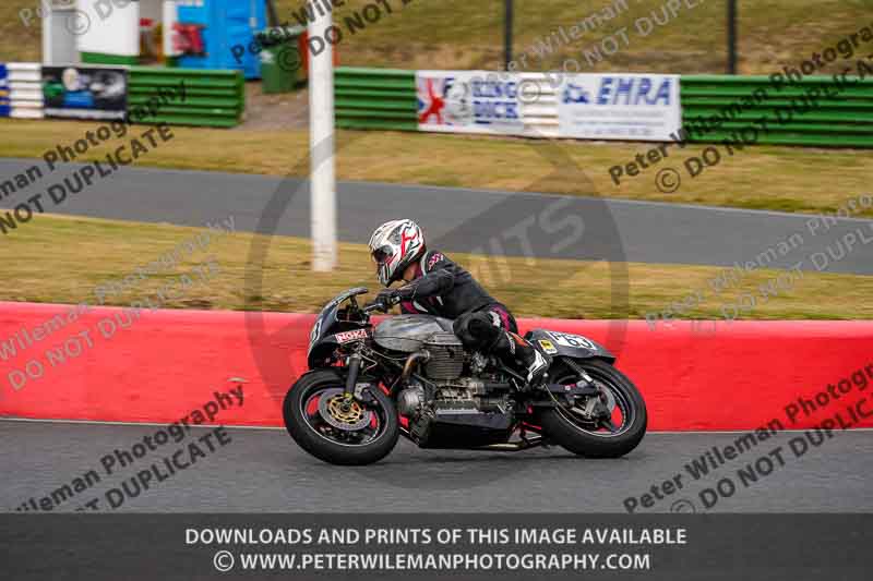 Vintage motorcycle club;eventdigitalimages;mallory park;mallory park trackday photographs;no limits trackdays;peter wileman photography;trackday digital images;trackday photos;vmcc festival 1000 bikes photographs